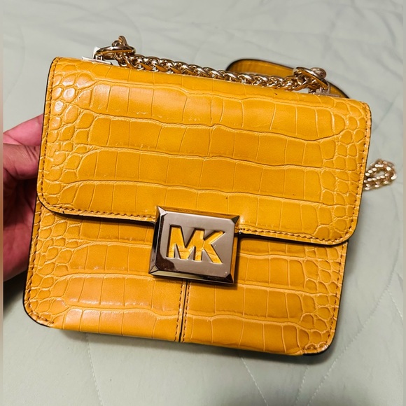 Michael Kors Yellow Croc-Embossed Bag - Picture 3 of 8